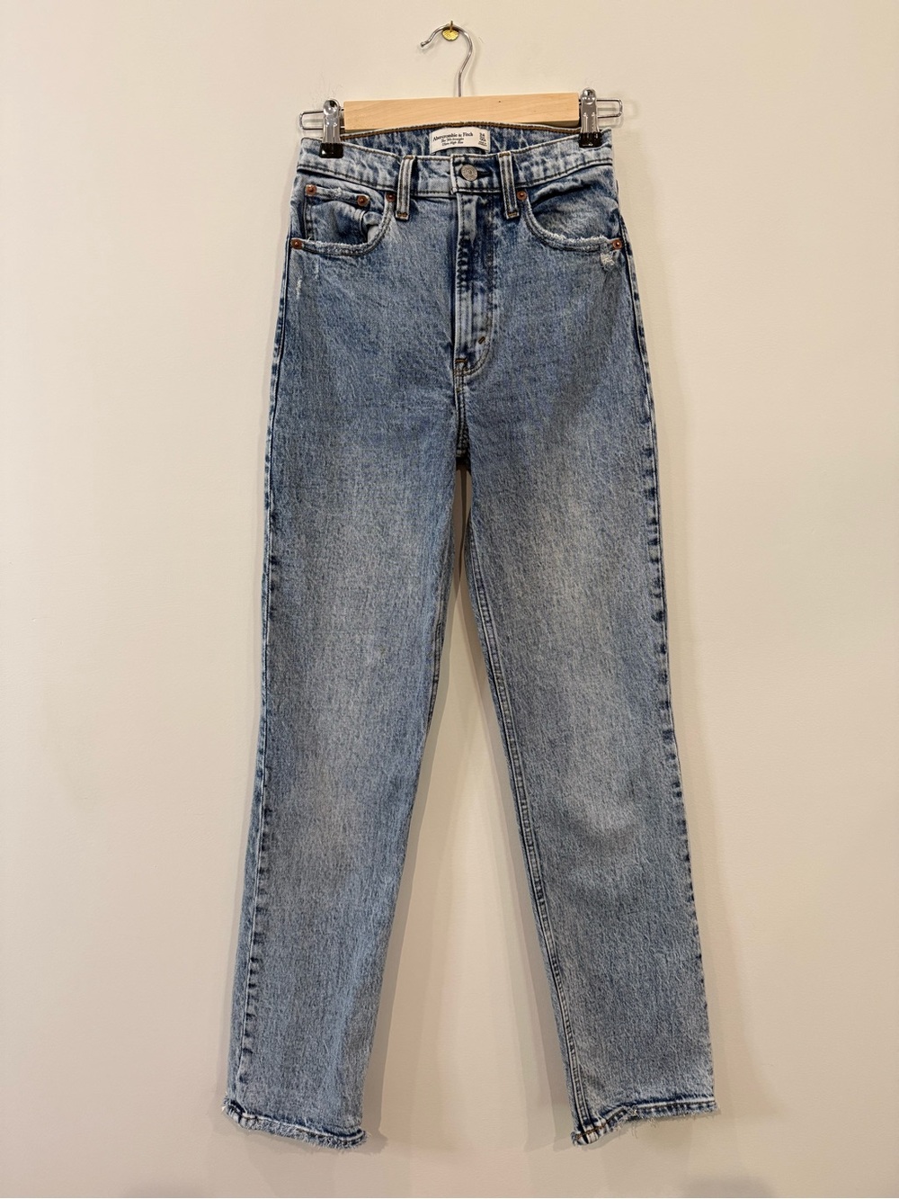 Abercrombie & Fitch Ultra High-Rise 90's Acid Wash Straight Jeans - 24 / 00
